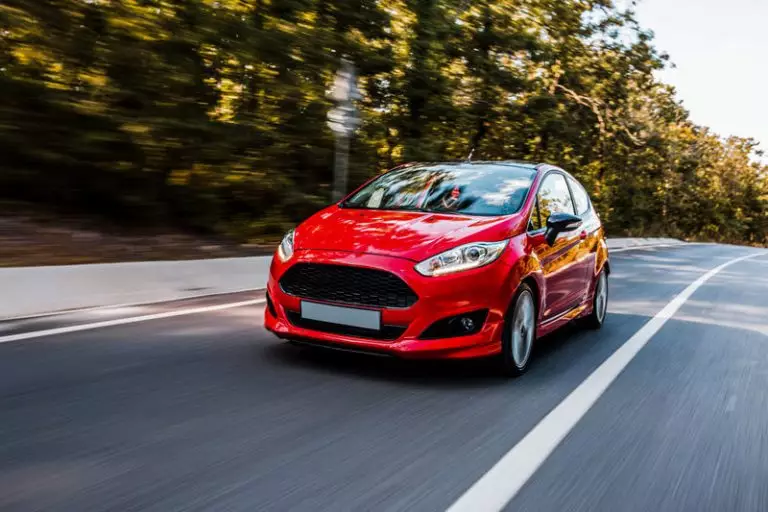 Vendas de carros usados ajudam na recuperação do setor automobilístico