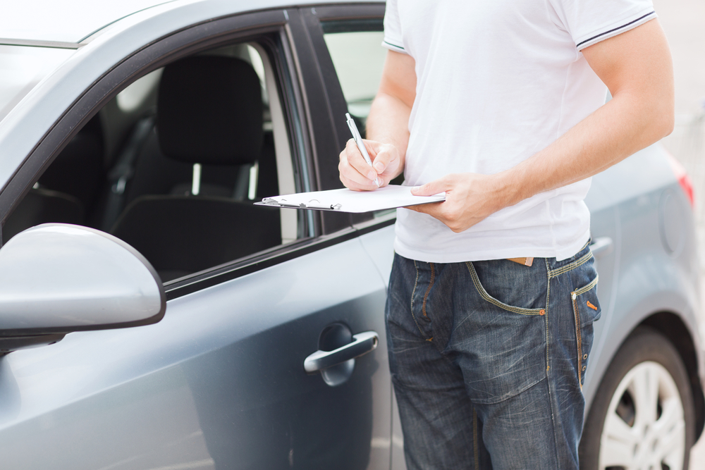 6 cuidados ao procurar carros usados à venda