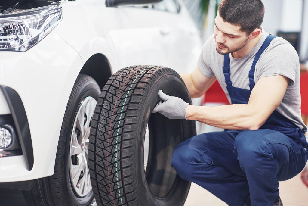 Qual a hora certa para trocar os pneus do carro?