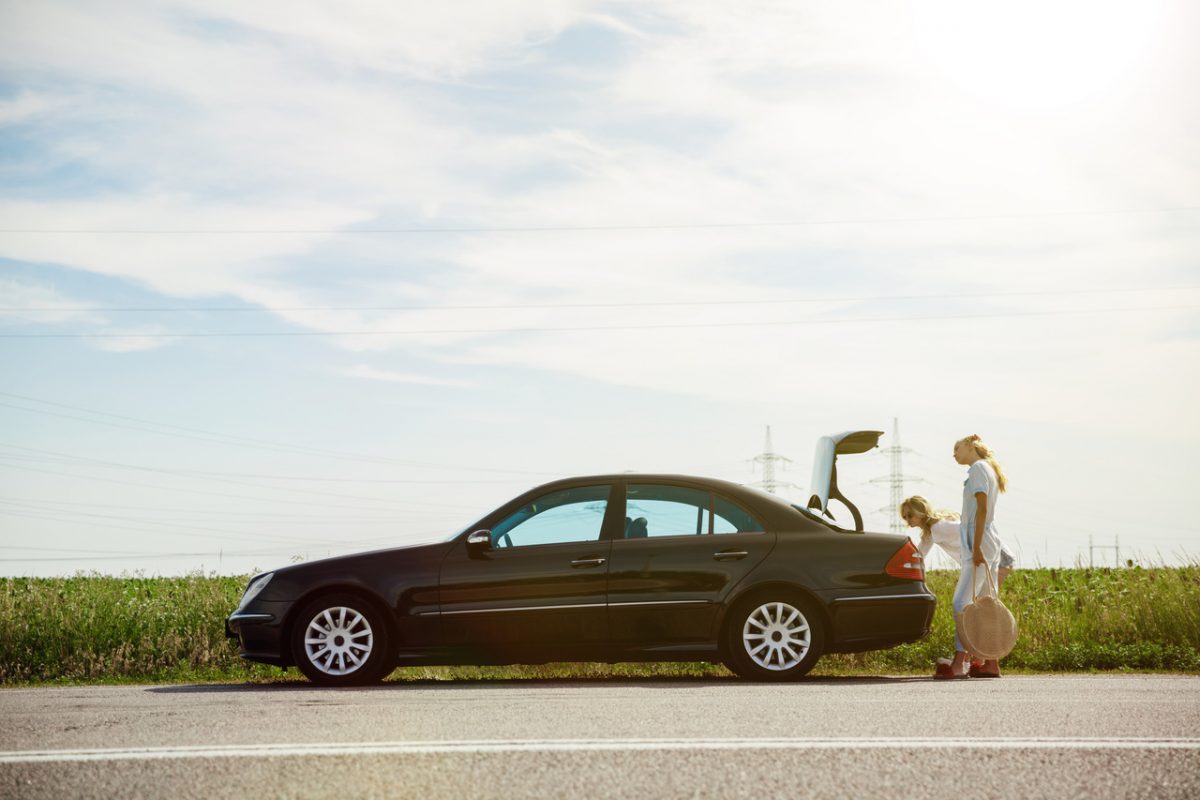 Conheça as vantagens e desvantagens do carro sedan