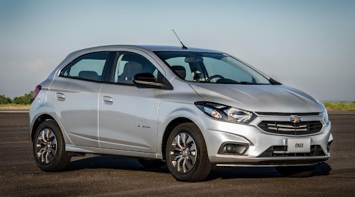 HB20 ou Onix: qual é o melhor carro popular usado?