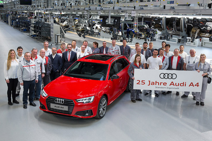 Audi A4 celebra 25 anos Audi A4 celebra 25 anos
