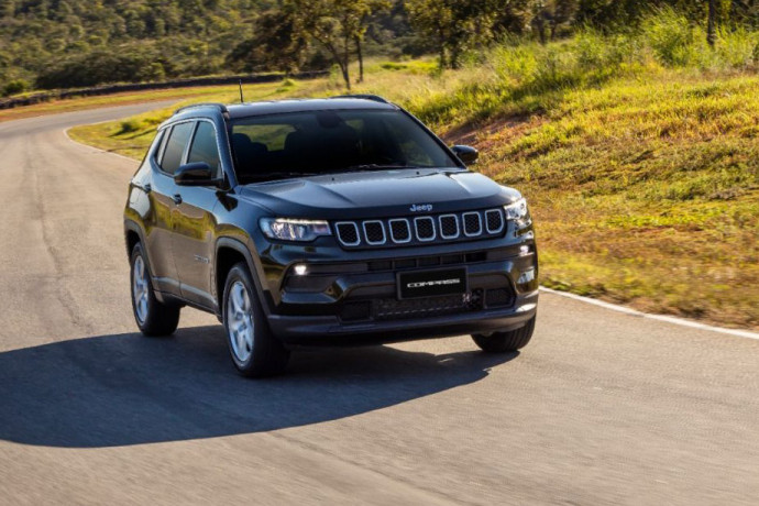 Jeep segue na liderança de SUVs em fevereiro com 19,3% de participação do segmento