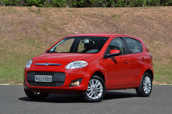 Avaliação: Fiat Palio Essence 2015