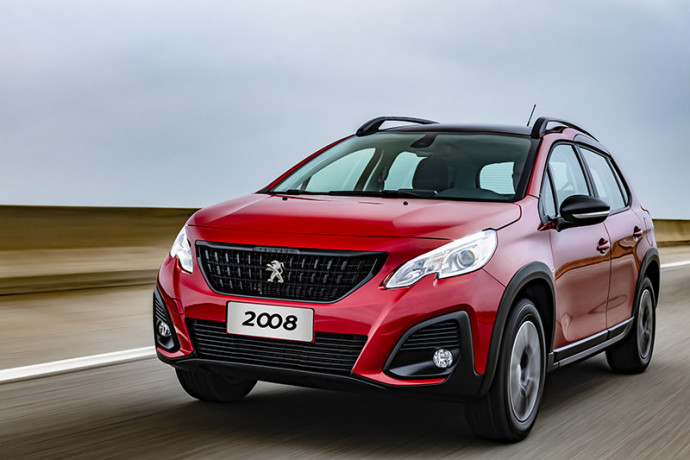 Peugeot 2008 com novo visual e 100% com câmbio automático