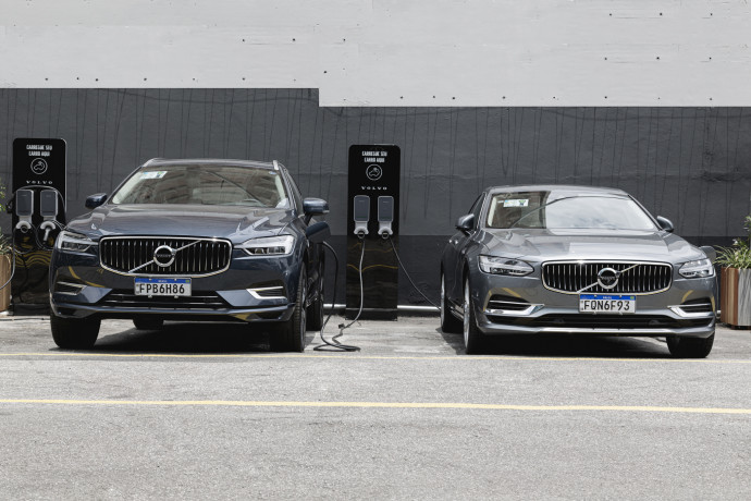 Volvo lança programa Volvo Lovers e emprestará gratuitamente carros híbridos