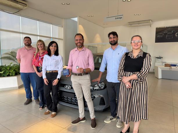 Hyundai Caminho Piracicaba entrega carro na Festa das Nações