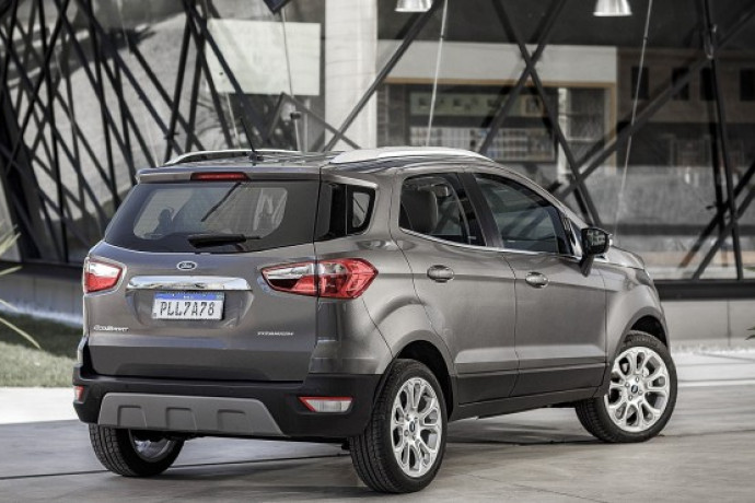 Ecosport 2020 ganha versão Titanium sem estepe externo e com pneus “run flat”