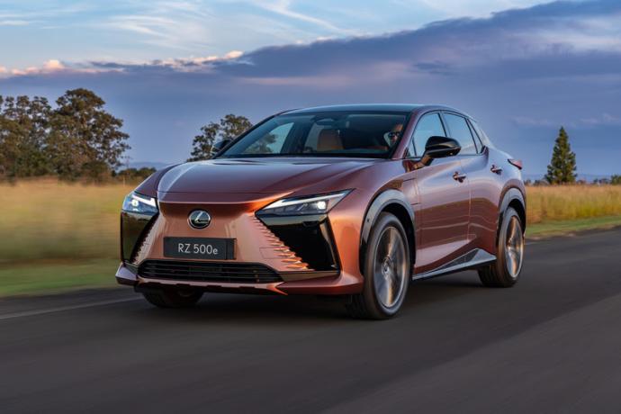 Lexus RZ 500e já está disponível no Brasil