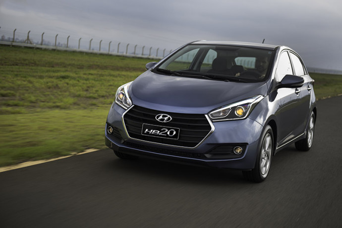 Novo Hyundai HB20 chega ao modelo 2016