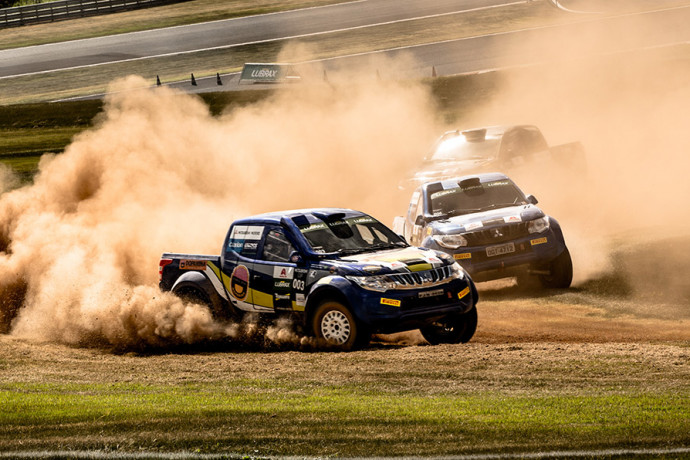 Rallycross cria espetáculo inédito no Autódromo Velo Città