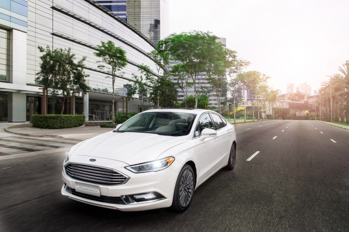 Ford Fusion 2017 com novo dispositivo no câmbio Ford Fusion 2017 com novo dispositivo no câmbio