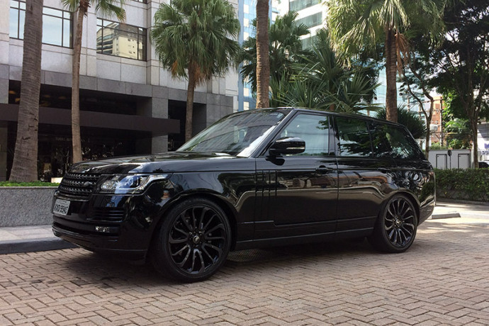 Range Rover Black 2017 já está disponível nas concessionárias