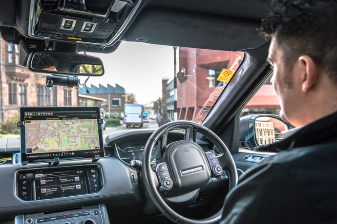 Jaguar Land Rover realiza primeiros testes de condução autônoma nas ruas do reino unido