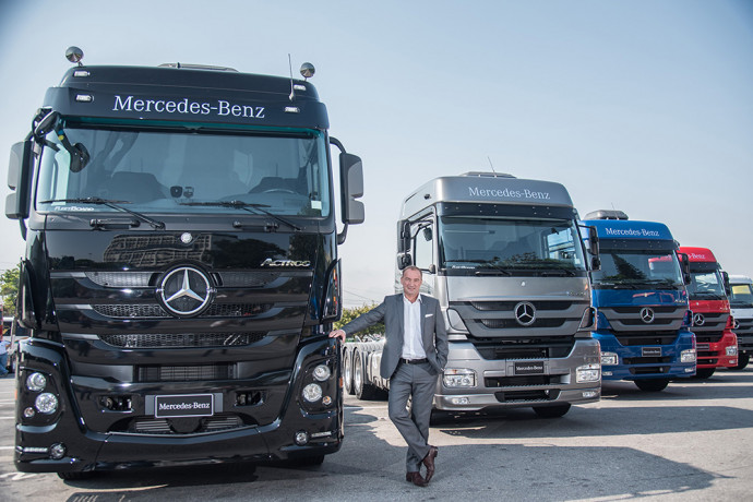 Mercedes-Benz anuncia investimento de R$ 2,4 bilhões  