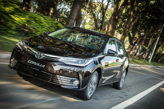 Toyota Corolla chega ao modelo 2018