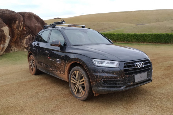 Vídeo: Audi Q5 na terra e lama