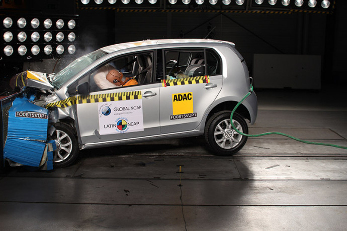 Volkswagen Up! confirma nota máxima no Latin NCAP