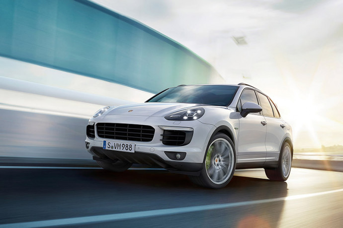 Porsche mostra Cayenne S E-Hybrid plug-in, no Brasil