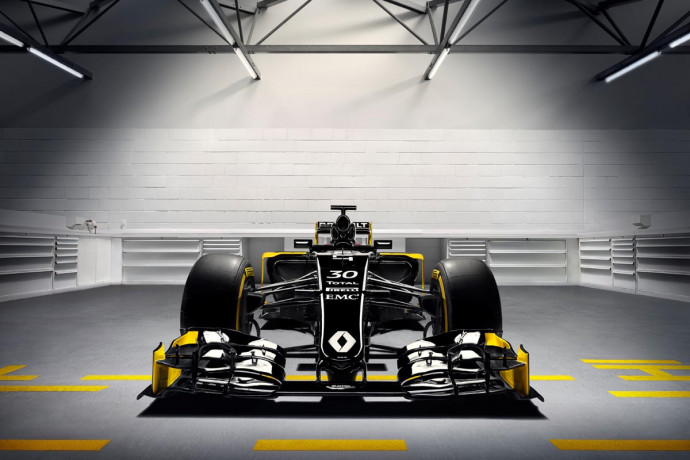 Renault aumenta presença no automobilismo esportivo
