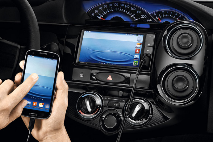 Toyota lança linha Etios 2016 com novo sistema multimídia
