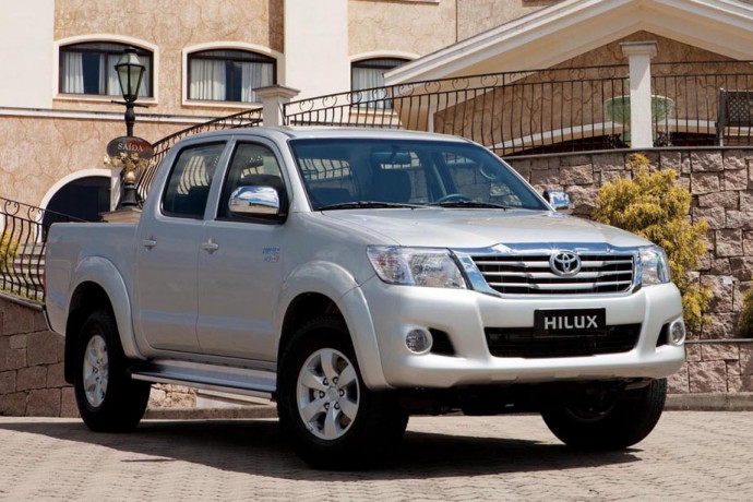 Toyota anuncia nova versão Flex da Hilux SRV