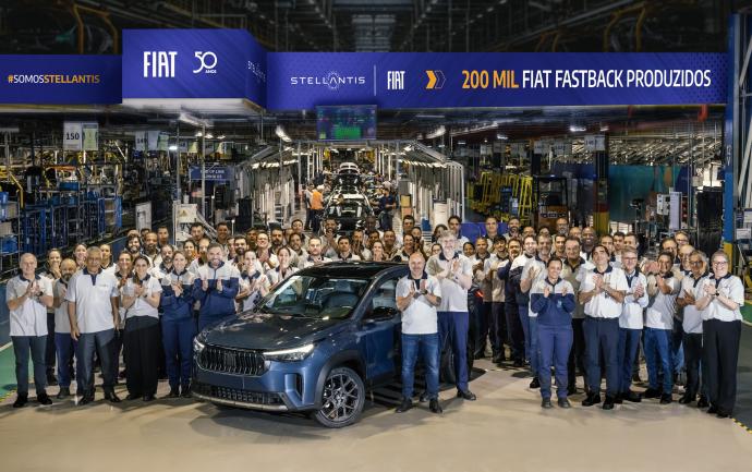 Fiat Fastback chega a 200 mil unidades produzidas