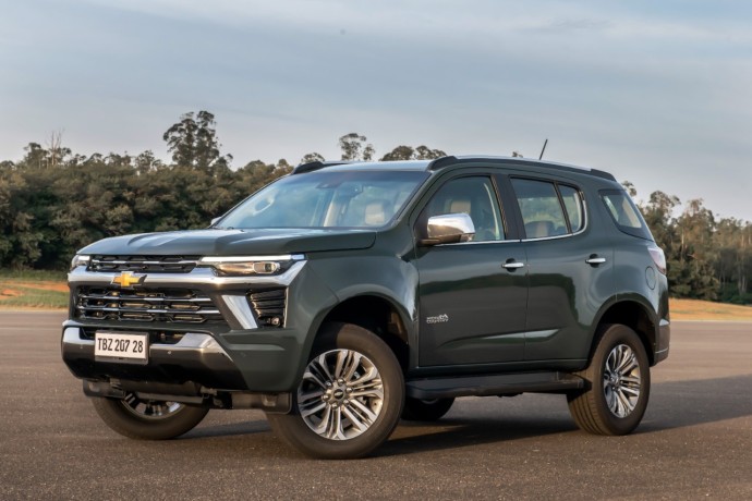 Novo Trailblazer é SUV raiz que alia força e robustez.