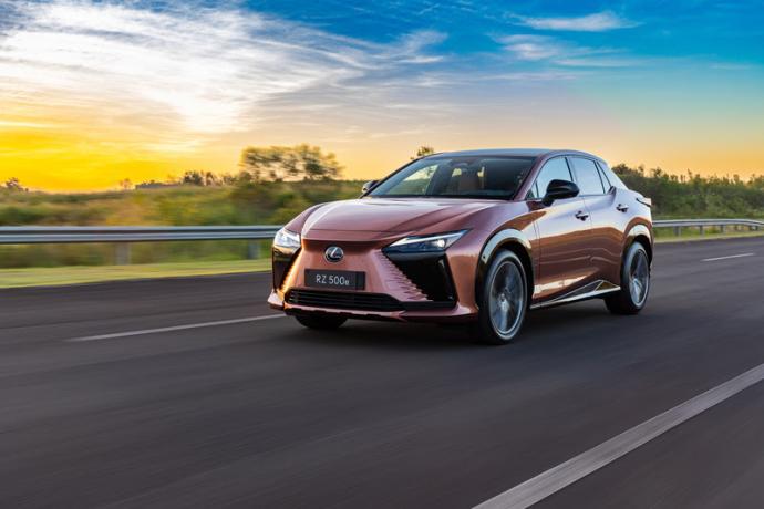 Lexus mantém trajetória de crescimento no Brasil
