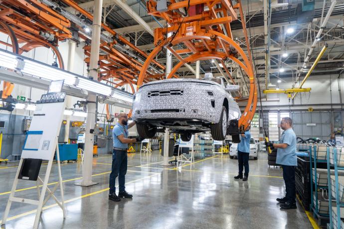 GM antecipa detalhes do desenvolvimento do Chevrolet Sonic