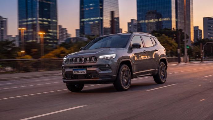 Jeep Compass 2027 estreia motorização MHEV de 48V