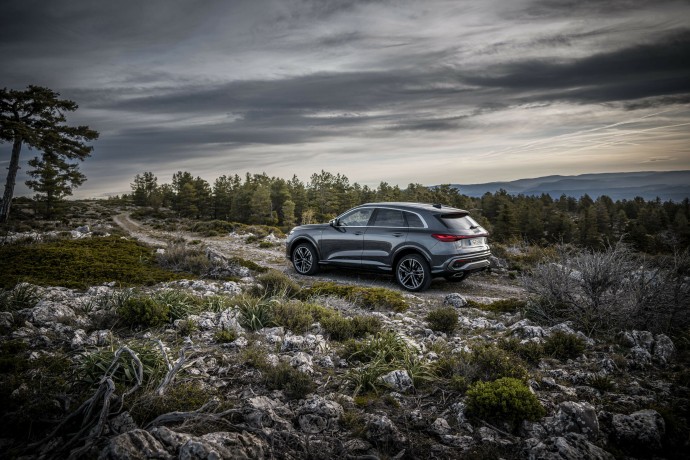 Maior e mais potente: Audi inicia pré-venda do novo Q5 Maior e mais potente: Audi inicia pré-venda do novo Q5