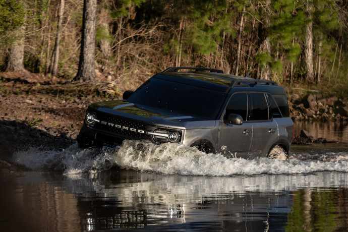 Ford Bronco Sport passa a usar peças de plástico 100% reciclado dos oceanos