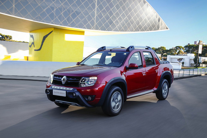 Duster Oroch 2017 ganha câmbio automático