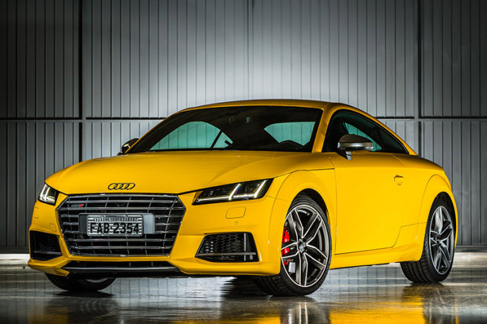 Novo Audi TTS Coupé chega às lojas