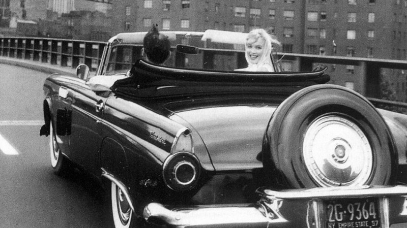 Ford Thunderbird e Marilyn Monroe, ícones sexy dos anos 50