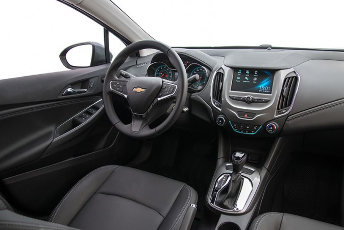 Chevrolet Cruze sedã traz novidades no modelo 2018
