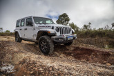 Jeep Wrangler 2022 ganha câmera off-road e assistentes autônomos