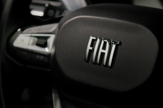 Fiat apresenta moderno interior de sua nova picape Titano