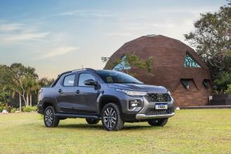 Fiat segue líder e Strada dispara 64% no ano