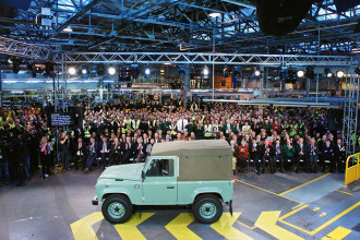 Último Land Rover Defender é produzido