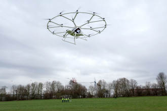 Pré-estreia mundial do Volocopter em voo tripulado