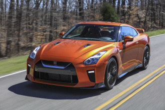 Nissan GT-R 2017 estreia no Salão do Automóvel de Nova York