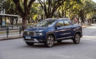 Fiat Toro chega à linha 2027 como picape híbrida-leve
