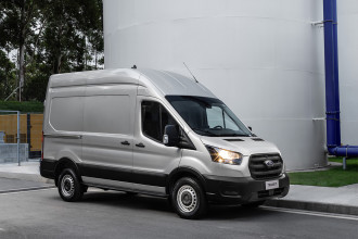 Ford lança Transit na versão Furgão, conectada e com recursos exclusivos de produtividade