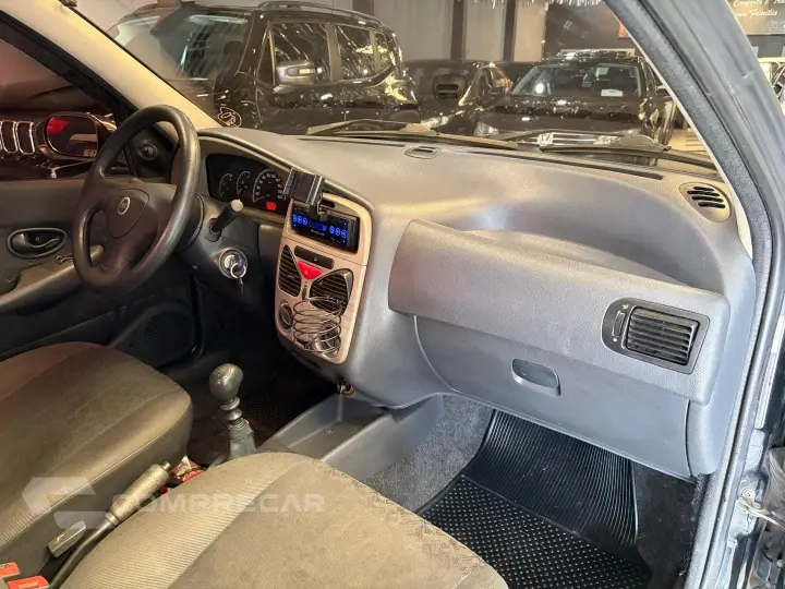 SIENA 1.0 MPI FIRE CELEBRATION 8V FLEX 4P MANUAL