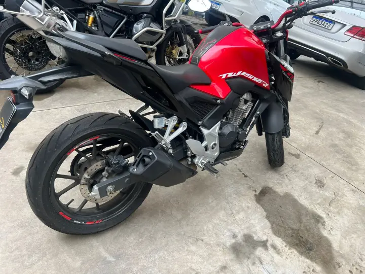 CB300F TWISTER CBS