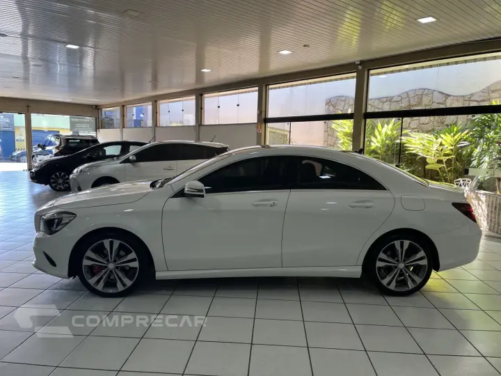 CLA 180 1.6 16V 4P CGI TURBO 7G-TRONIC AUTOMÁTICO DCT