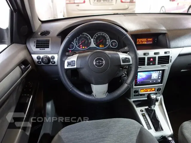VECTRA SEDAN - 2.0 MPFI ELEGANCE 8V 140CV 4P AUTOMÁTICO