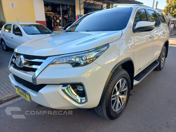 HILUX SW4 2.8 SRX 4X4 7 Lugares 16V Turbo Intercooler